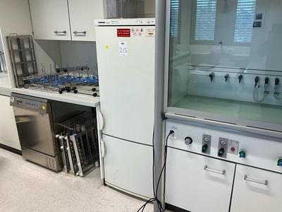 Immagine panoramica di Liebherr fridge-freezer